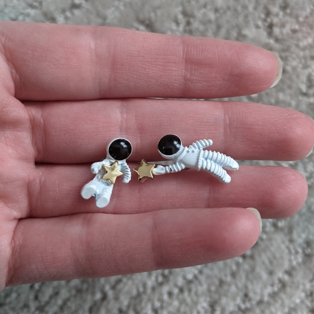 Cute astronaut earrings